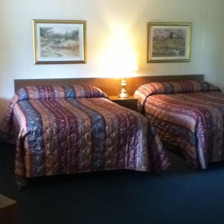 Candlelight Motel Arlington Room photo